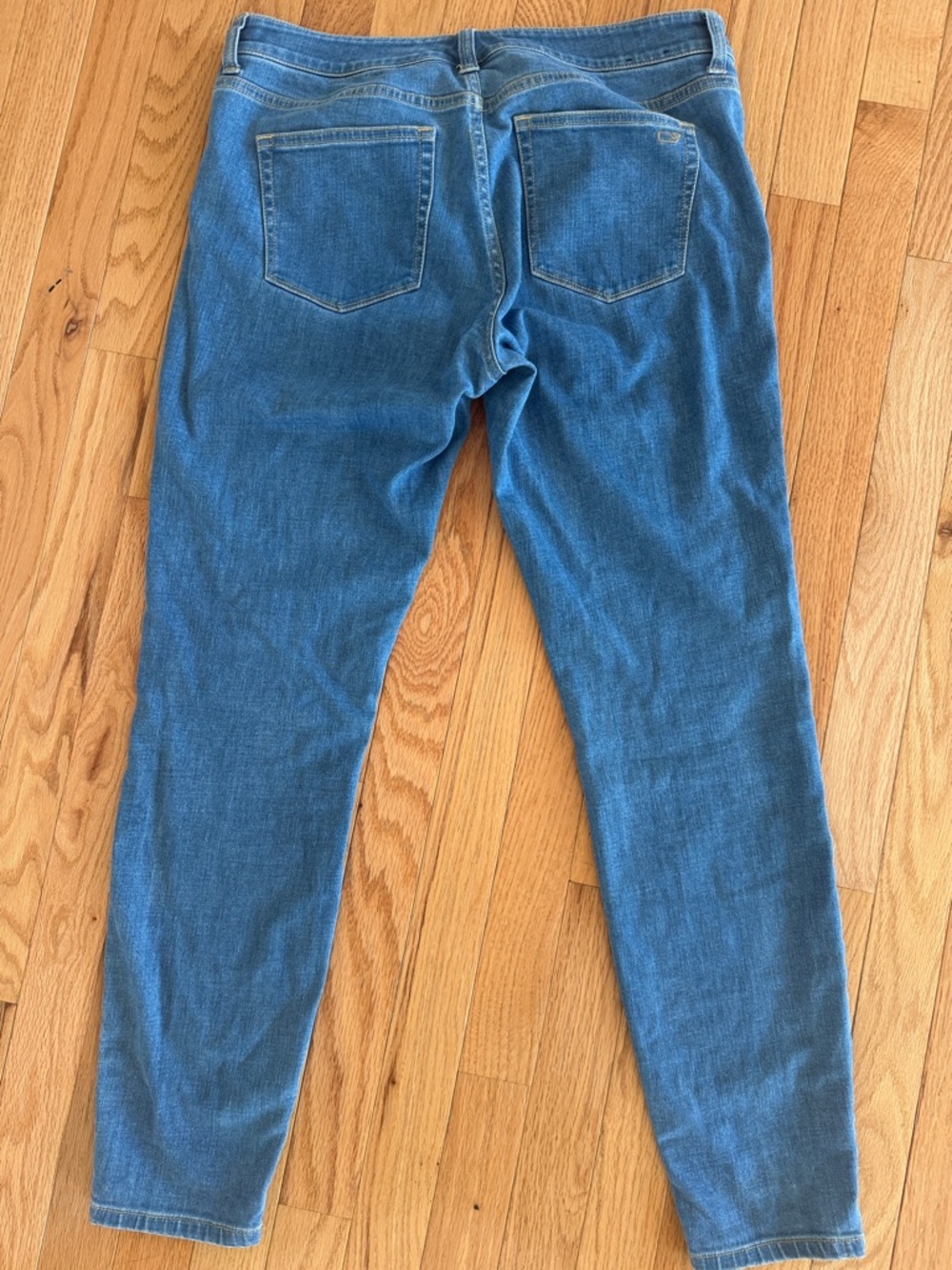 Vineyard Vines Blue Denim Jeans – Women’s Size 8 – Classic Straight Leg - Picture 3 of 4